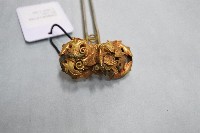 清代蝠蝶鎏金髮釵藏品圖，第2張