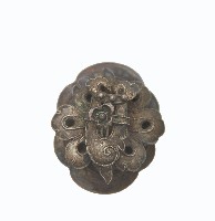 金屬製吉祥刻紋頭花藏品圖，第1張