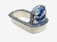 陶製藍白蹲式馬桶藏品圖，第1張