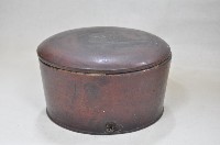 深紅褐色漆帶蓋圓形木盒藏品圖，第2張