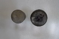 金屬製圓筒型袋蓋藥盒藏品圖，第2張