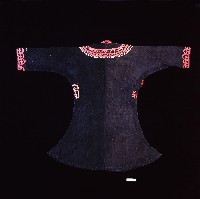 黑色繡紋長袖上衣藏品圖，第2張