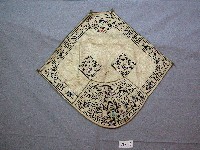 壽祿平安刺繡口袋扇形肚兜藏品圖，第1張