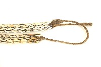 卲族貝製頭飾藏品圖，第3張