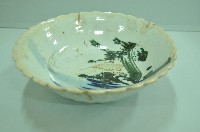 葵花口彩繪山水孤帆紋深腹盤藏品圖，第1張