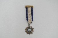 二等寶鼎襟綬小勳章藏品圖，第1張