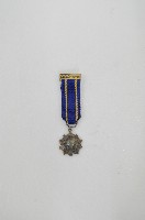 四等寶鼎襟綬小勳章藏品圖，第1張