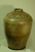 棕褐釉拍打印紋窄口豐肩式陶甕藏品圖，第1張