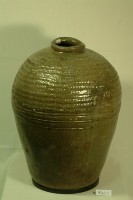 綠褐釉拍打印紋窄口豐肩式陶甕藏品圖，第1張