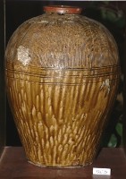 虎皮紋綠褐釉拍打印紋窄口豐肩式陶甕藏品圖，第1張