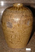 虎皮紋棕褐釉拍打印紋窄口豐肩式陶甕藏品圖，第1張