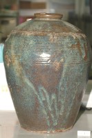 綠褐釉拍打印紋窄口豐肩式陶甕藏品圖，第1張