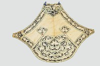 褐色吉祥繡樣肚兜藏品圖，第1張