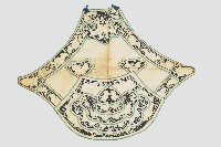 褐色吉祥繡樣肚兜藏品圖，第1張