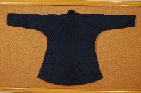 黑色花草繡樣長袖上衣藏品圖，第1張