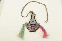 床前瓶形刺繡吊飾2件藏品圖，第2張