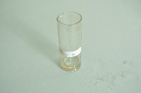 流嘴圓筒形透明玻璃量杯藏品圖，第1張