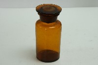 平頂塞蓋寬口短頸褐色透明玻璃罐藏品圖，第1張