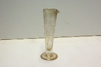 流嘴圓錐型透明玻璃量杯藏品圖，第1張