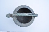 銅錫合金製帶蓋提樑茶壺（缺蓋）藏品圖，第3張