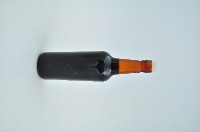 黑色不透明玻璃小型酒瓶藏品圖，第2張