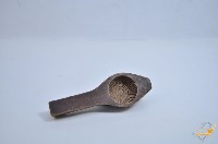 木胎圓形菊花紋製糕模具藏品圖，第2張