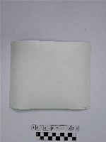 黃則修攝石板堆及陶罐藏品圖，第2張