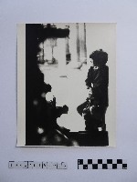 黃則修攝孩童藏品圖，第1張