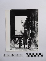 黃則修攝母親與孩童藏品圖，第1張