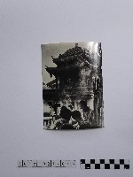 黃則修攝男子與孩童藏品圖，第1張