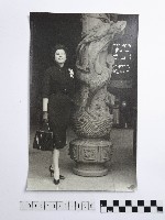 黃則修攝女子藏品圖，第1張