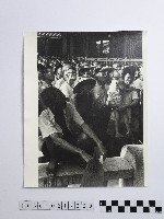 黃則修攝人群藏品圖，第1張