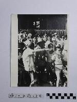 黃則修攝人群藏品圖，第1張