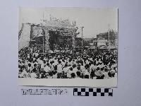 黃則修攝人群藏品圖，第1張