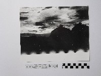 黃則修攝天空與茅草屋剪影藏品圖，第1張