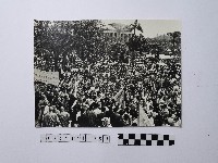 黃則修攝人群藏品圖，第1張