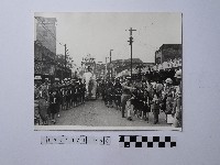 黃則修攝紙糊大象繞境隊伍藏品圖，第1張