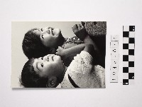 黃則修攝兩名孩童藏品圖，第1張