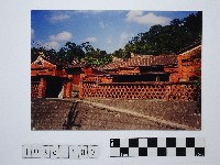 黃則修攝三合院藏品圖，第1張