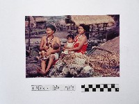 黃則修攝兩名婦女與兩名孩童藏品圖，第1張