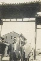 湖北容城合影老照片藏品圖，第1張