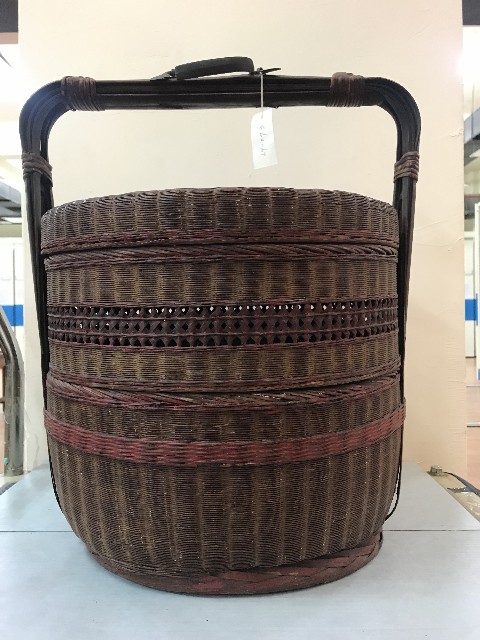 大型雙層竹籃的圖片