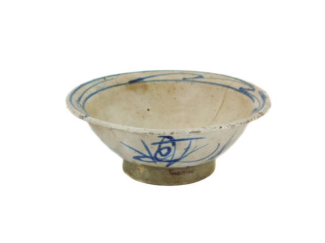 青花寫意花卉紋大碗的圖片