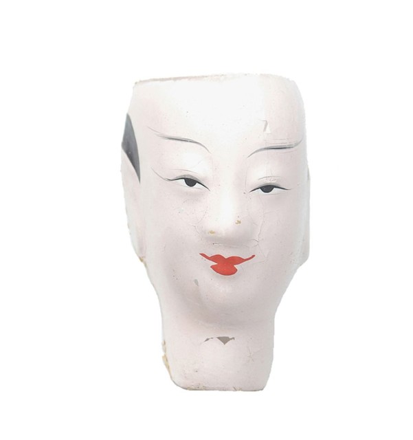 紙紮人臉孔紙糊面具的圖片