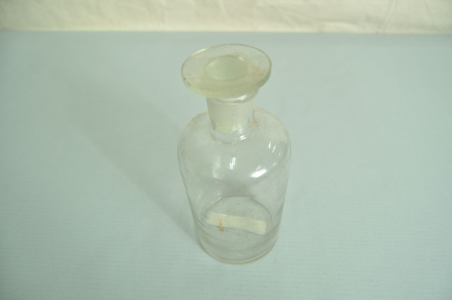 平頂塞蓋寬口短頸透明玻璃罐的圖片
