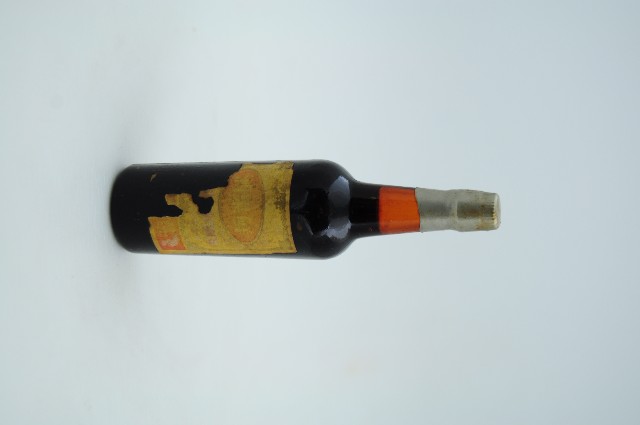 鮮果酒樣品棗色透明玻璃小型酒瓶的圖片