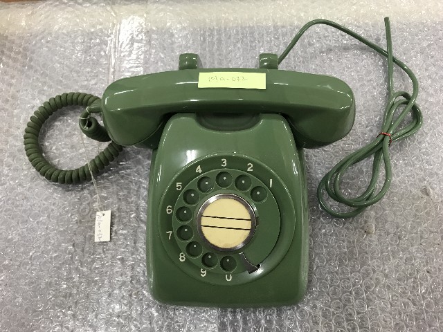 六百型轉盤式電話機的圖片