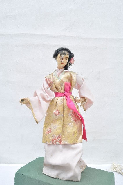 周志明製紅樓夢人偶的圖片