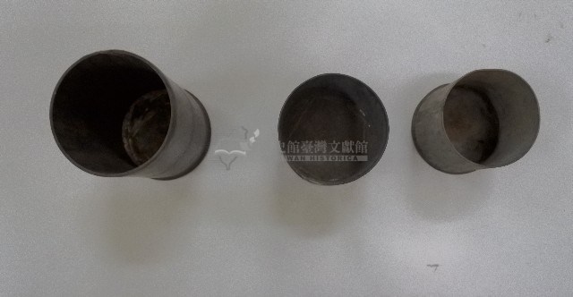 金屬製圓筒型袋蓋藥盒藏品圖，第3張