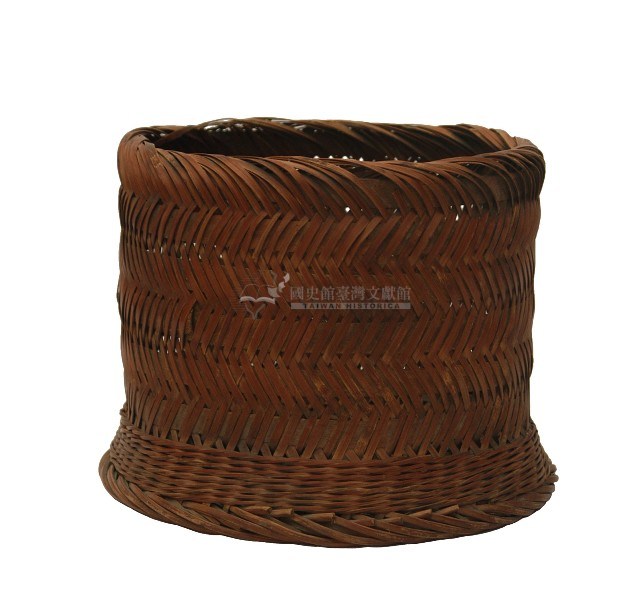 藤製火爐藏品圖，第1張